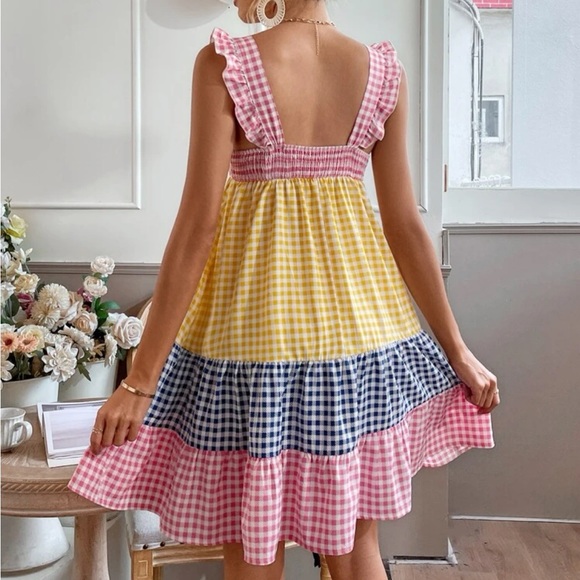 Classic Elegant Gingham Plaid Color Block Cami Dress - Picture 2 of 6